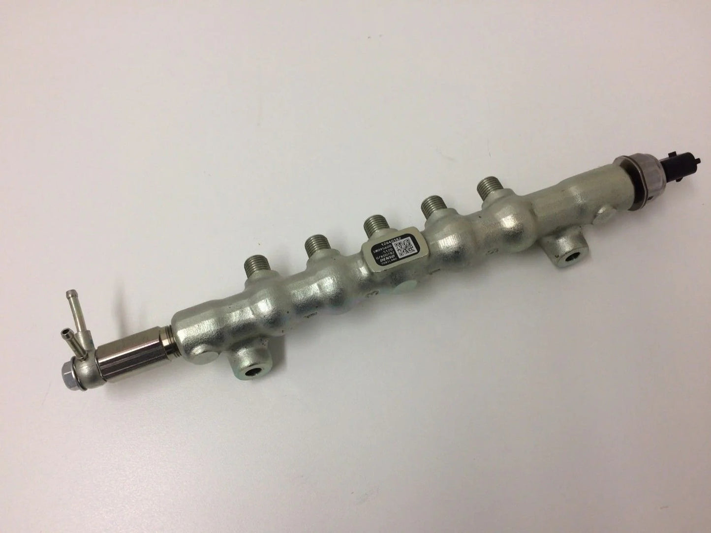 Holden Colorado RG 2.8L Genuine Common Rail Assembly