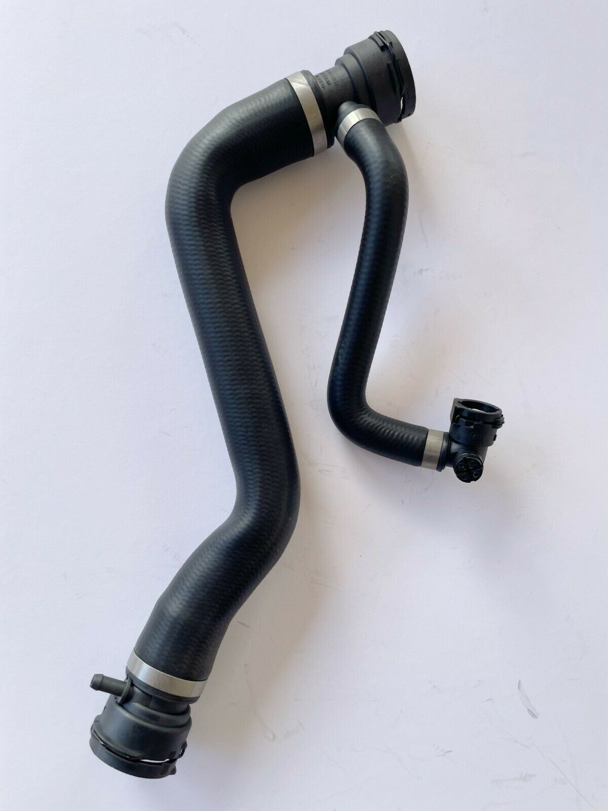 Top Radiator Return Hose for BMW 120i 08-13 318i 320i 04-12 X1 E84 N46 2.0L 4cyl
