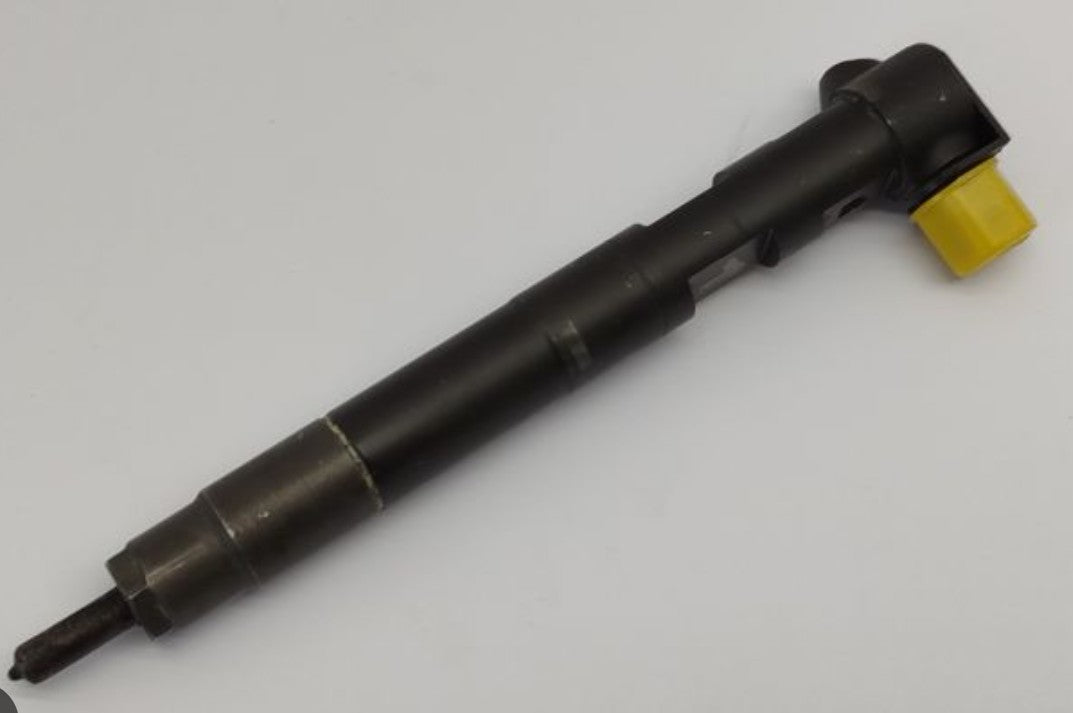Fuel Injector 28272472 / A6510702387 Fits Mercedes-Benz 200 220 CDI OM651 New Replacement