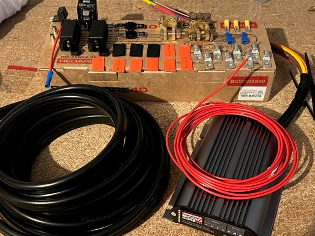 REDARC BCDC CORE 40A DC BATTERY CHARGER BCDCN1240 with Wiring Kit