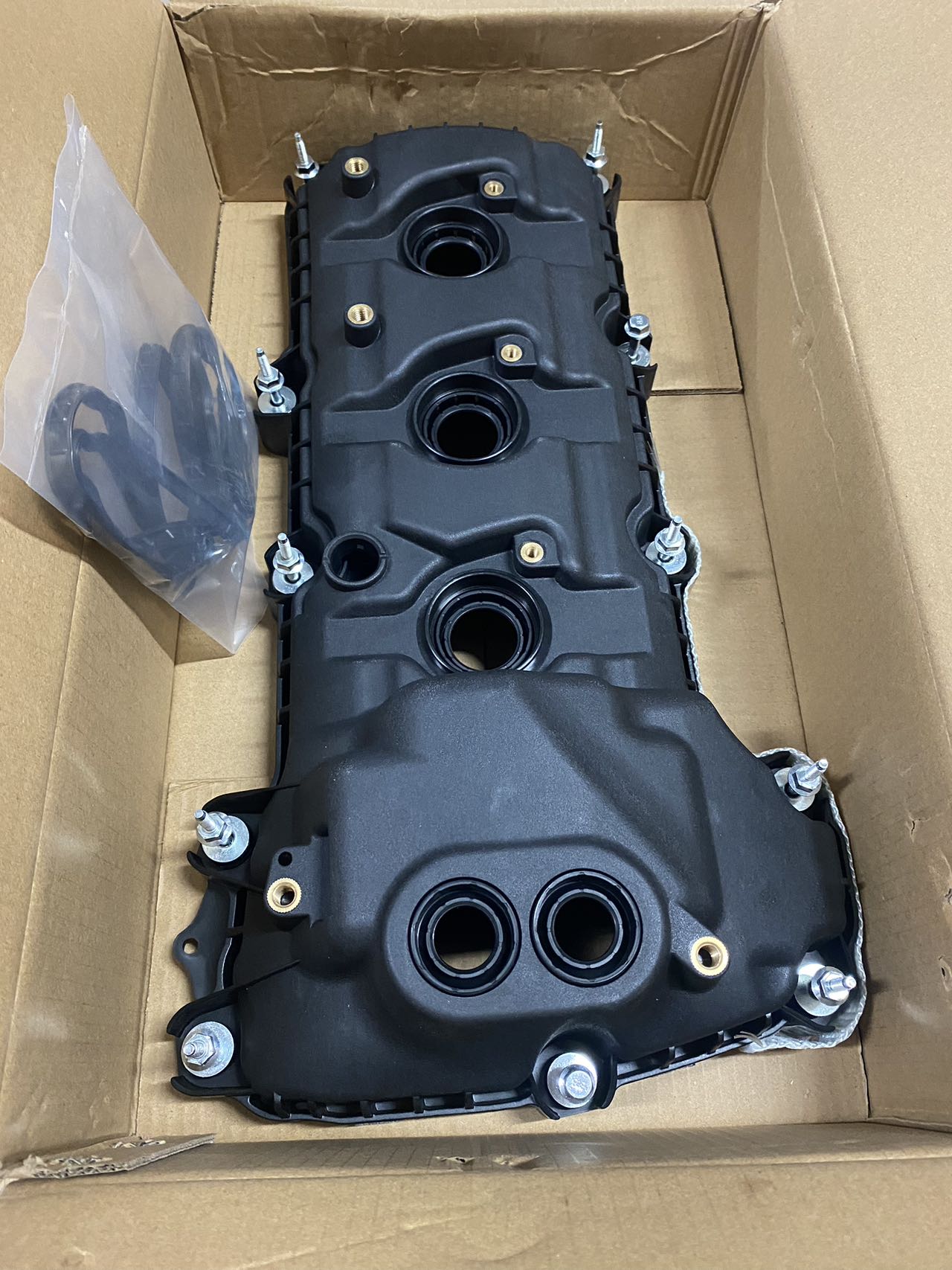 Engine Cylinder Head Valve Cover for Ford V6 3.5 3.7 BR3Z-6582-U Right Side