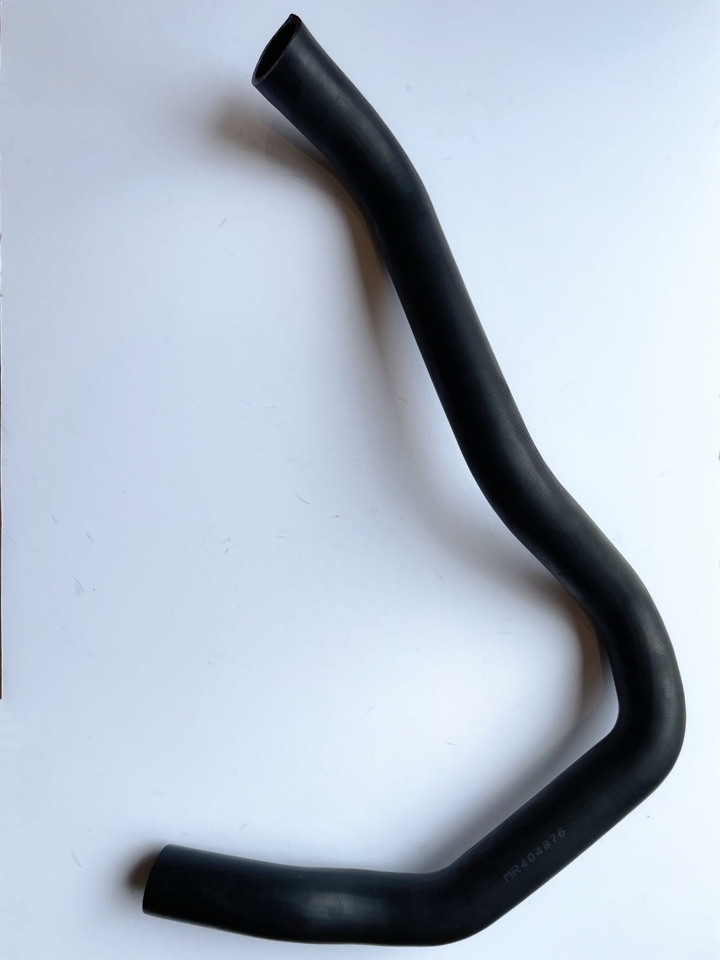 Radiator Lower Bottom Hose for Mitsubishi Pajero NM NP 3.5L V6 MR404876