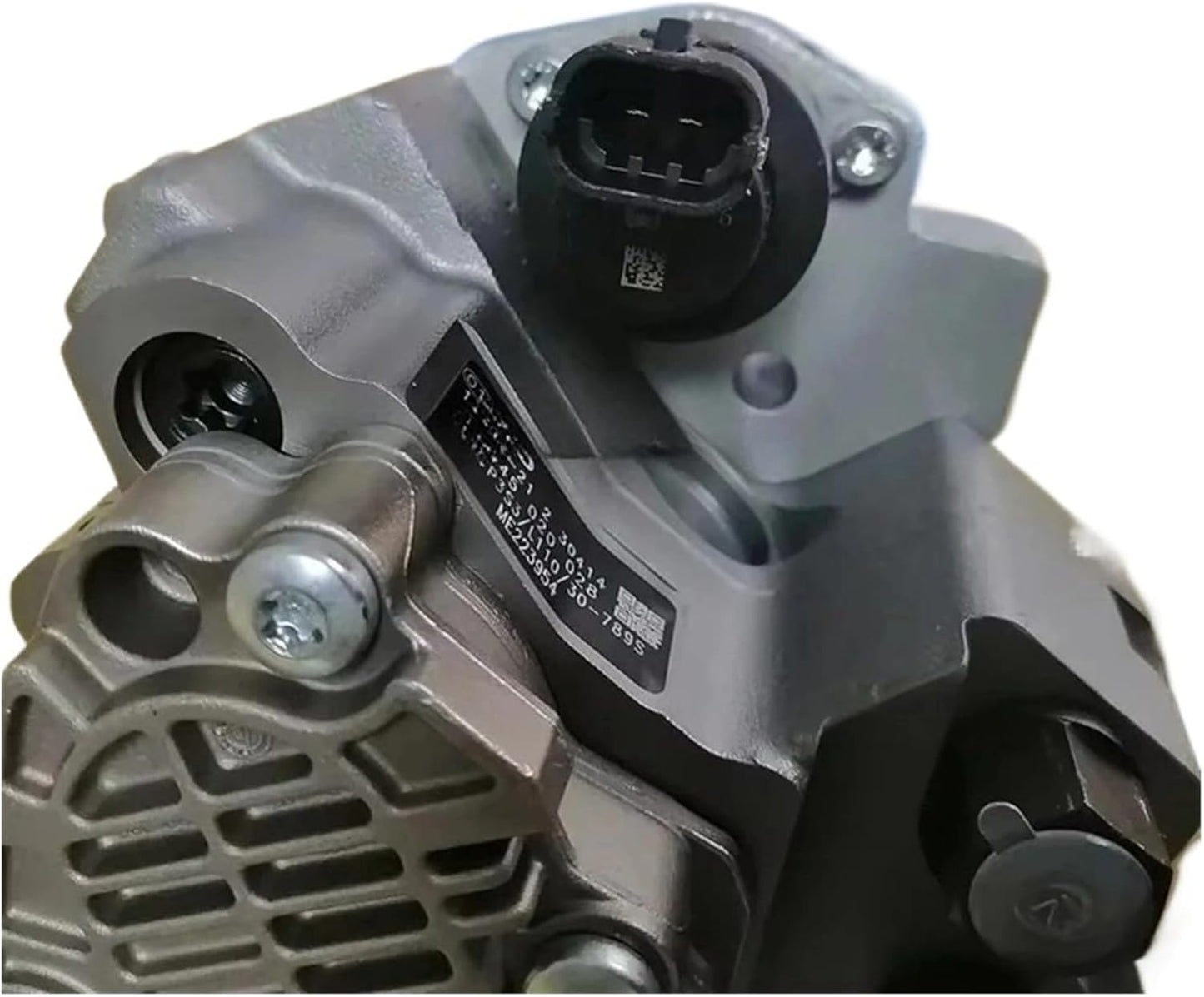 MITSUBISHI 4M50 DIESEL INJECTION PUMP 0 445 020 028