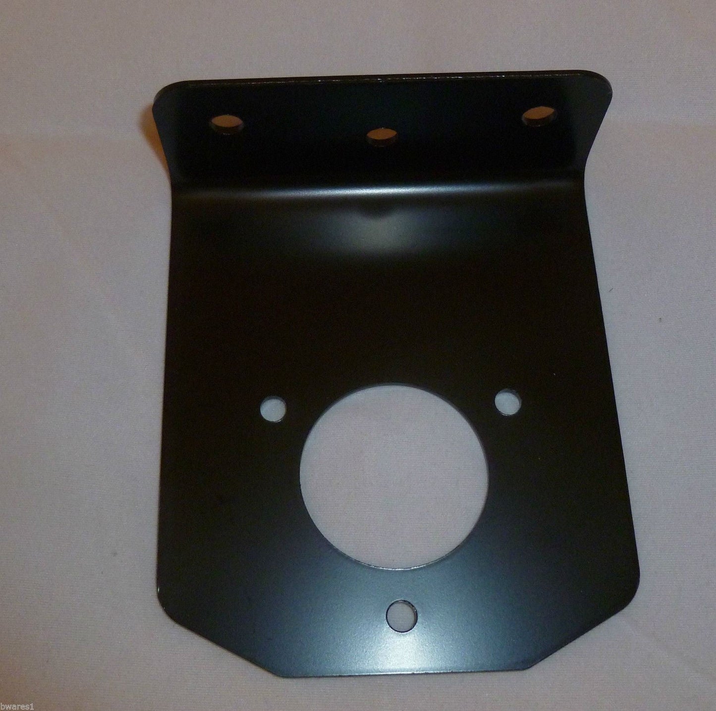 NARVA 82062 7 PIN ROUND METAL TRAILER SOCKET PLUS NARVA 82325 ANGLED BRACKET
