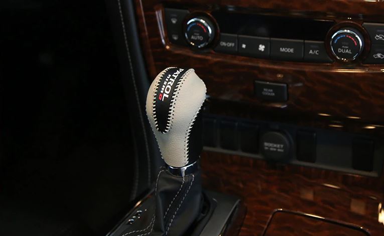 Hand Stitched Leather Car Gear Shift Knob For Nissan Patrol Y62 2016 2017 2018