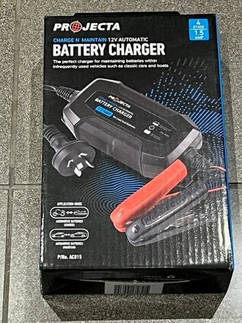 Projecta 12 Volt Automatic Battery Charger - 1.5 Amp - AC015 *** Safety recall *